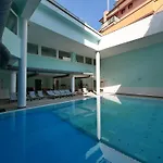 Mondial Ξενοδοχείο 3*