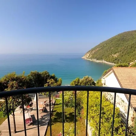 Mondial Hotel Moneglia