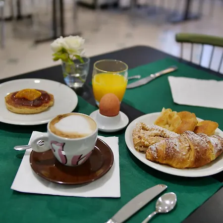 Mondial Hotel Moneglia