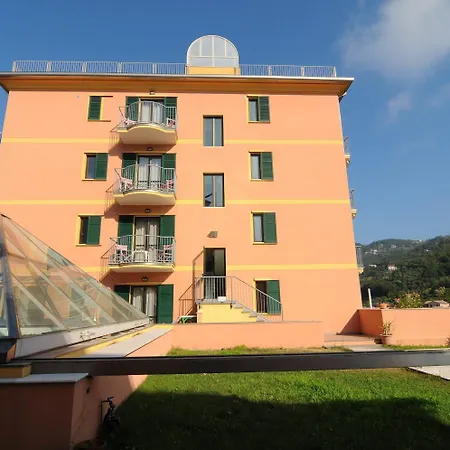 Mondial Hotel 3*