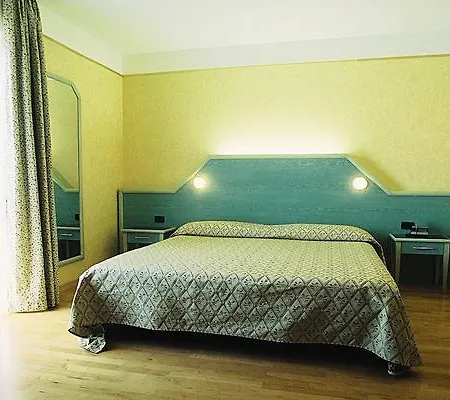 Hotel Mondial