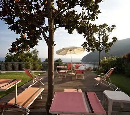 Mondial Hotel 3*
