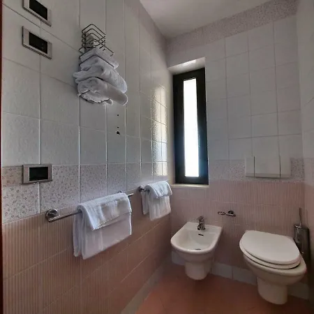 Mondial Hotel