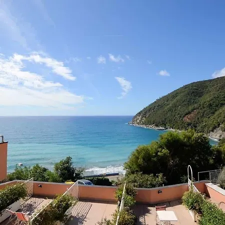 Hotel Mondial Moneglia