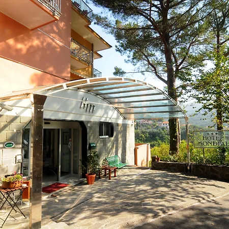 Mondial Hotel 3*